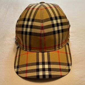 Burberry Tan and Black Checkered Hat. Vintage Nova Check. Classic Collection.